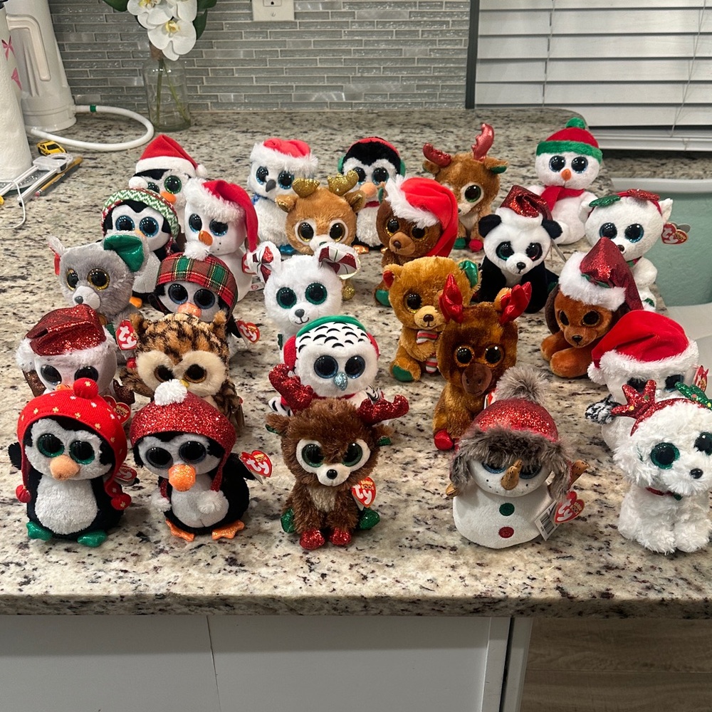 ty beanie BOOs  Christmas theme